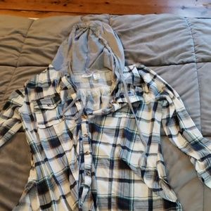 Cute half sleeve flannel with hood